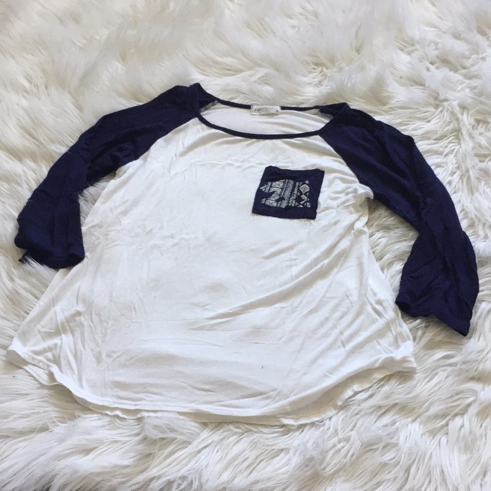 Full Tilt Cali bear pocket long sleeve - Picture 1 of 3